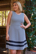 Load image into Gallery viewer, Women's Plus Size Black & White Diamond Print Round Neck Sleeveless Fitted Flare Mini Dress