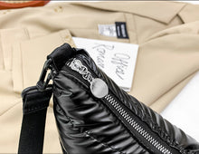 Load image into Gallery viewer, Sassy Nylon Thread Messenger Crossbody Handbag