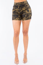 Load image into Gallery viewer, HIGH WAIST SKINNY TWILL SHORTS
