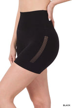 Load image into Gallery viewer, SEAMLESS HIGH WAISTED SHORTS
